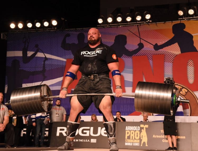 Brian Shaw Doing Deadlift